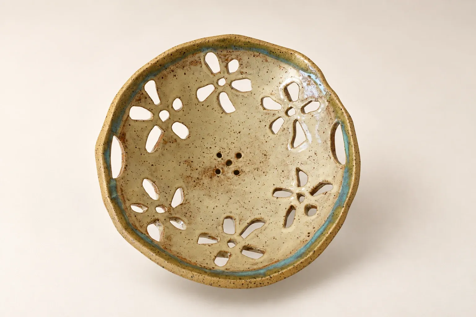 Pierced flower fruit bowl — handmade Kachi ceramic tableware